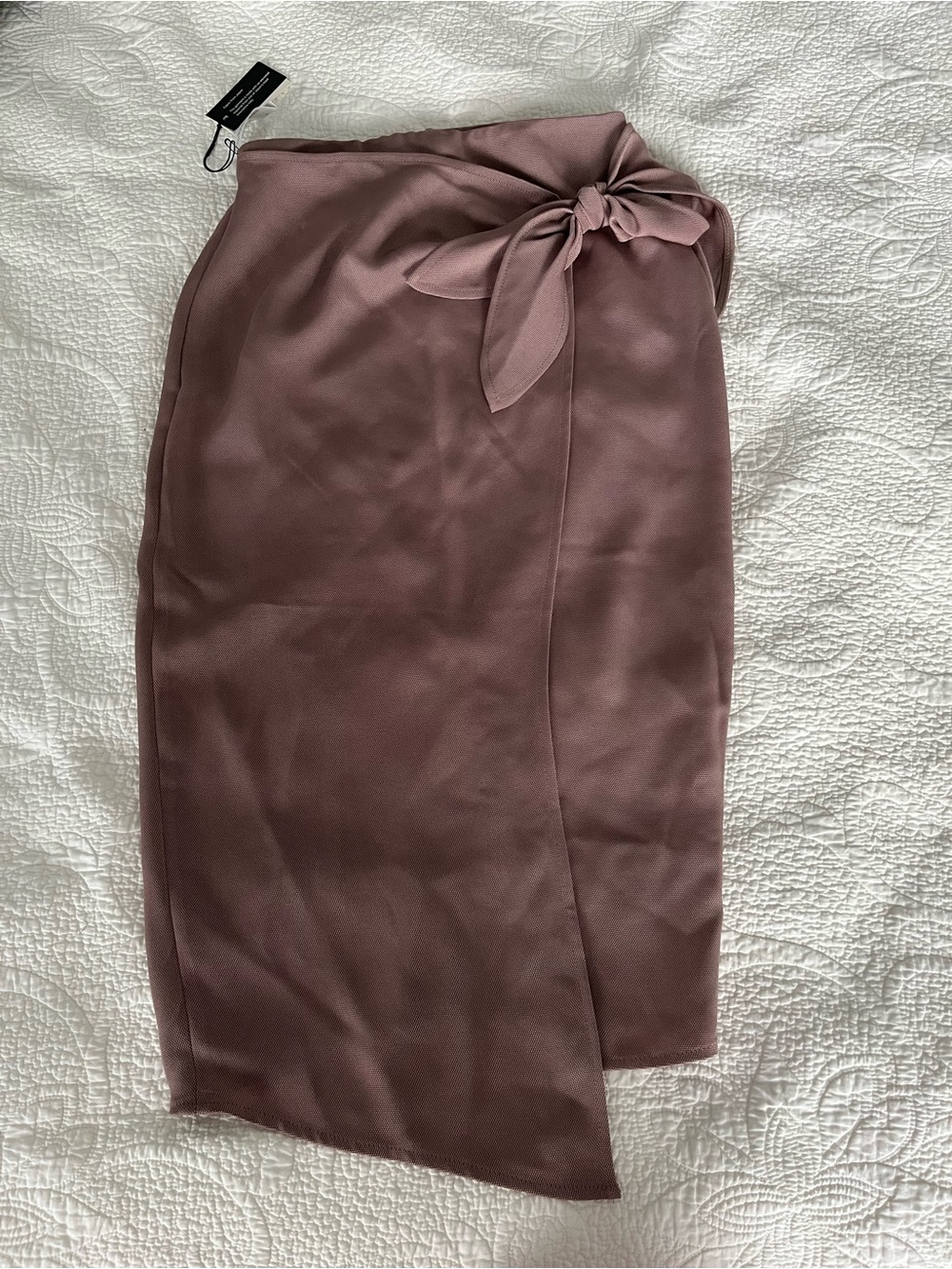 NWT Aritzia Babaton Pencil Skirt with Tie Waist